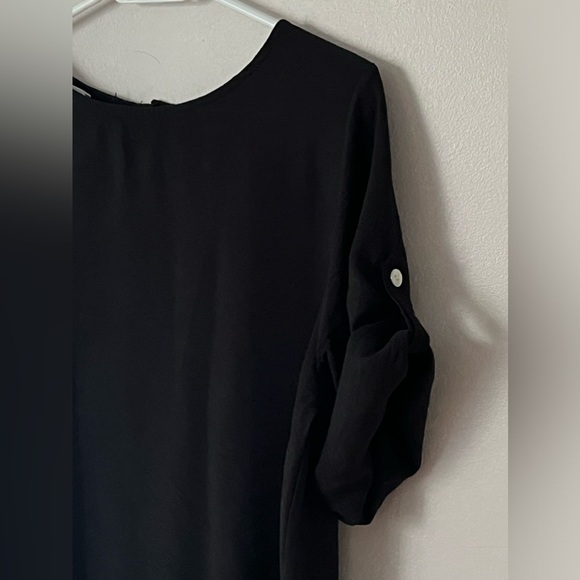 Women’s Short Sleeve Blouse With Back Button Details NWOT - Picture 6 of 10